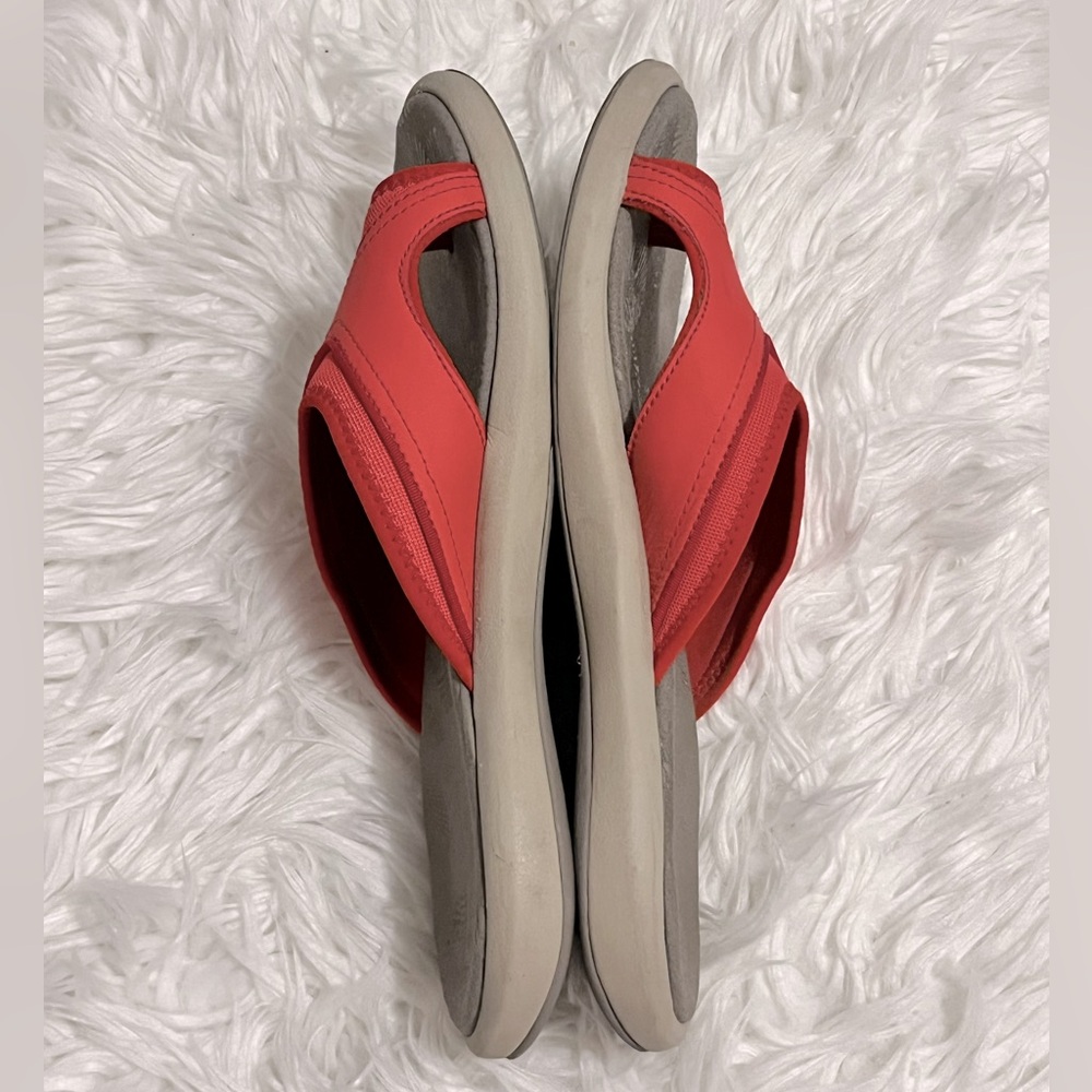 Columbia Kea ll Orange Red One Toe Loop Sandals Size 10 - Picture 2 of 5